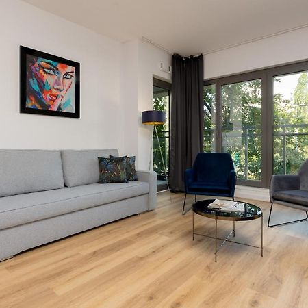 Apartment Avenue Solidarnosci On Wola By Noclegi Renters Varsavia Esterno foto