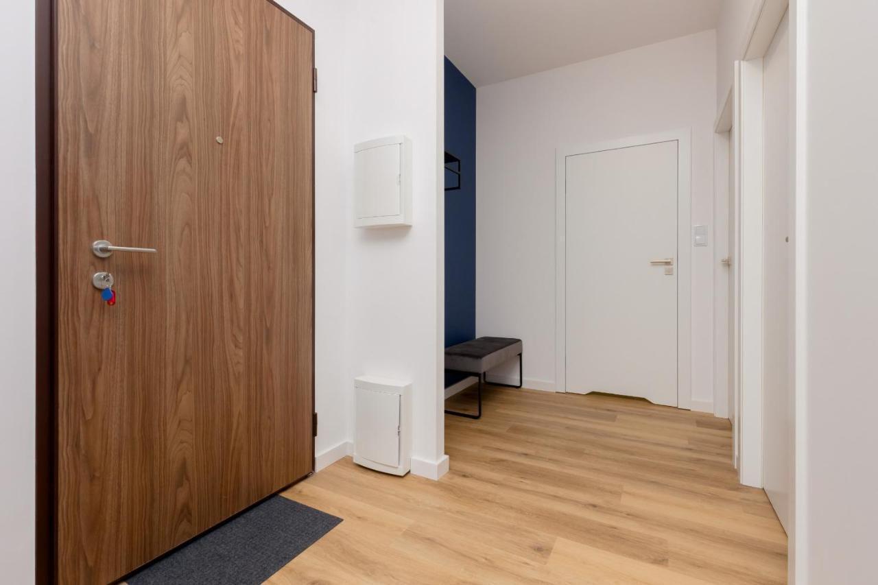 Apartment Avenue Solidarnosci On Wola By Noclegi Renters Varsavia Esterno foto