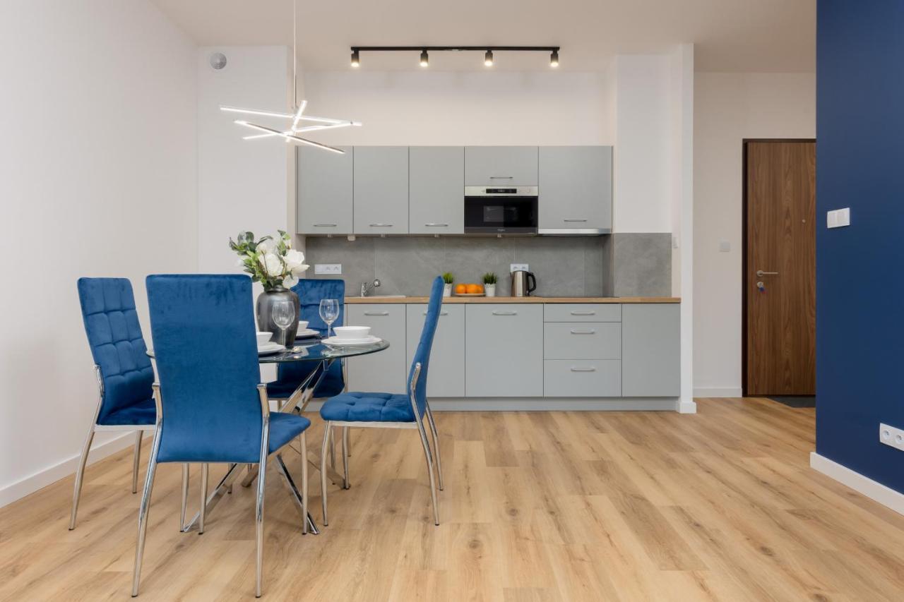 Apartment Avenue Solidarnosci On Wola By Noclegi Renters Varsavia Esterno foto